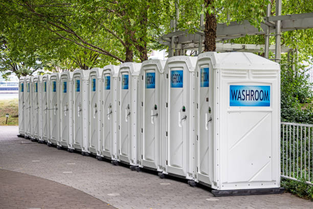 Best Porta potty delivery and setup  in Vandalia, IL